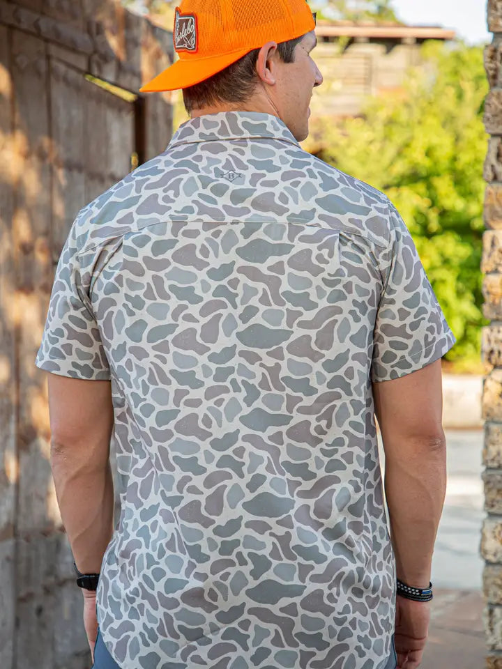 MEN'S Burlebo Performance Button-Up - Classic Deer Camo